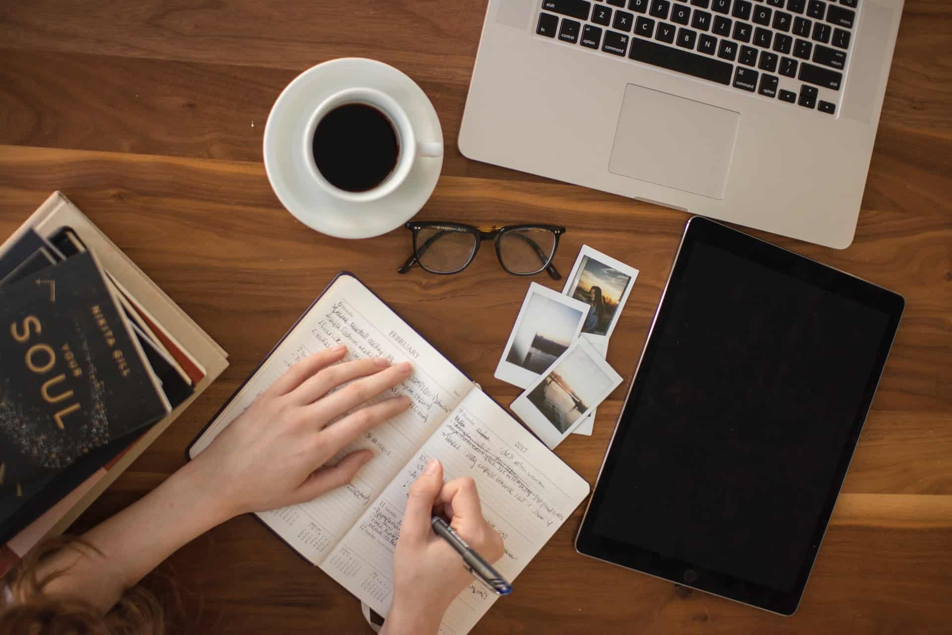 content-notebook-ideas-catalog-505eectW54k-unsplash-1920x1280px.jpg