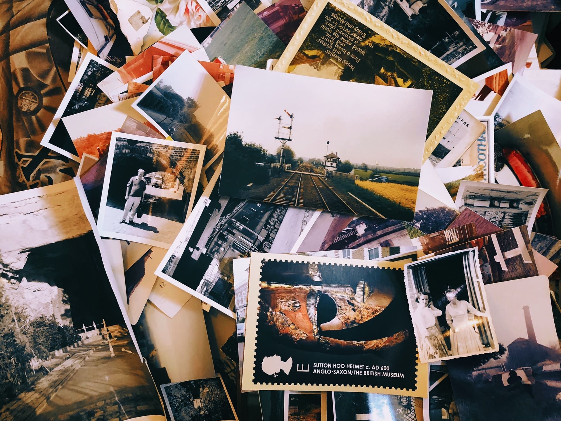 content-photos-jon-tyson-P2aOvMMUJnY-unsplash-1920x1439px.jpg
