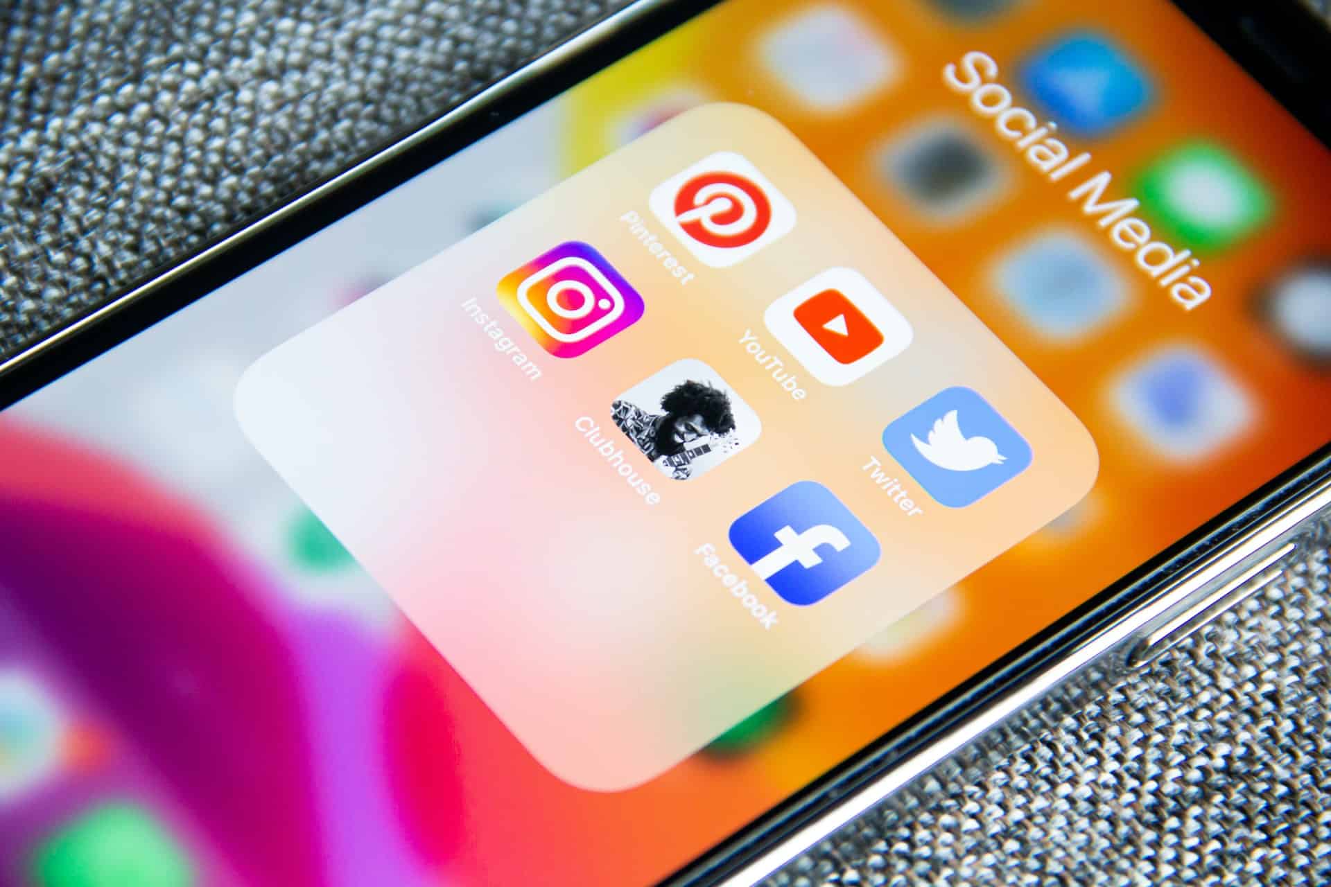 social-media-adem-ay-Tk9m_HP4rgQ-unsplash-1920x1280px.jpg social-media-image