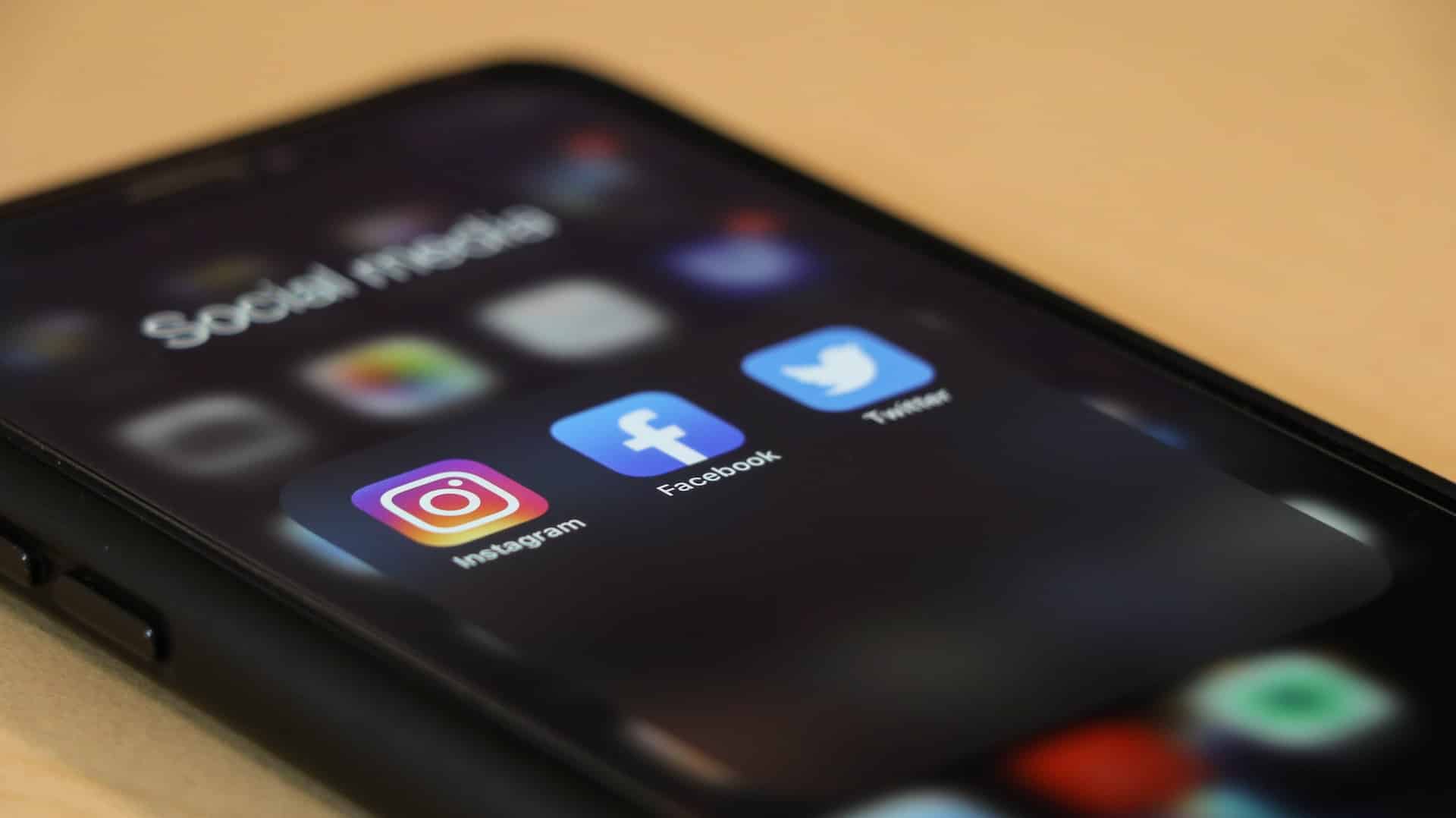 social-media-dole777-EQSPI11rf68-unsplash-1920x1077px.jpg social-media-image