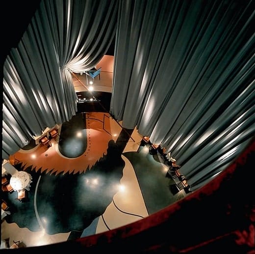 Restaurant-Theatrix-Dining-Image