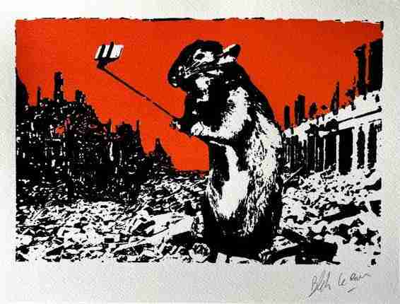 Image from the play After the Apocalypse orange, Bleck Le Rat. A rat taking a selfie on an orange background.