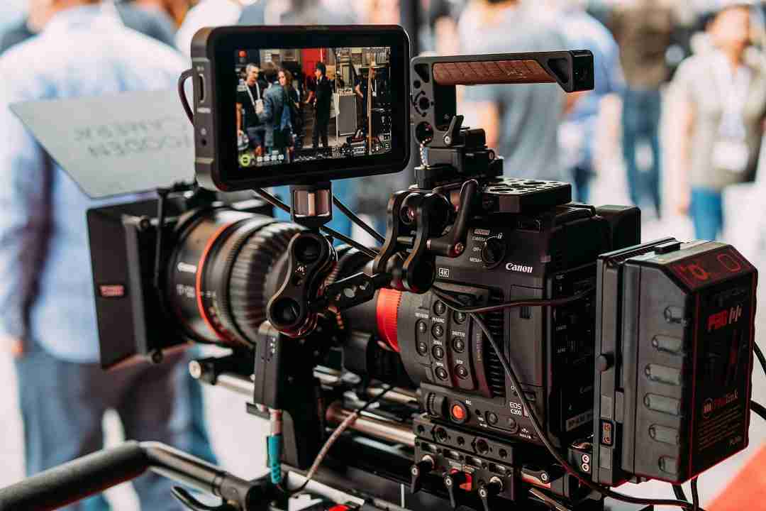 Imagen de cámara de vídeo Canon en plena grabación.
