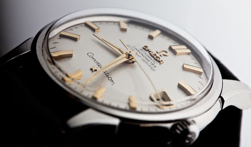 cristal-de-zafiro-omega-1024x600px.jpg Sapphire crystal. Omega Constellation watch and the detail of its sapphire crystal.