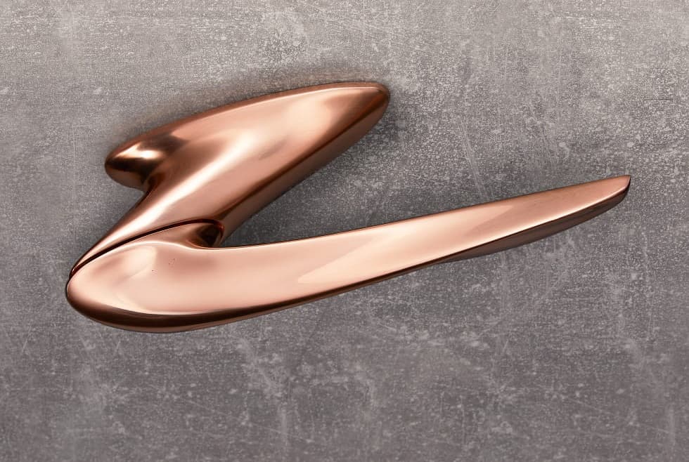 nexxa-manilla-zha-ize-980x658px.jpg Nexxa handle. Door handle design by Zaha Hadid with her iconic flowing curves.