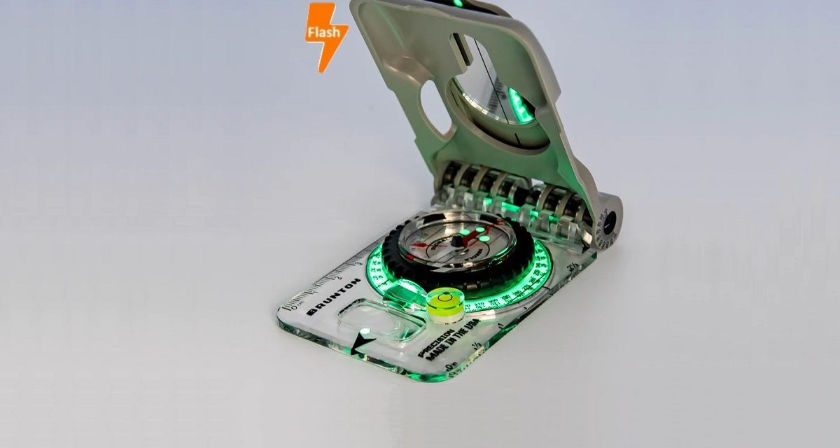 TruArc 20 luminous compass, so you don’t miss the North