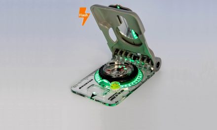 TruArc 20 luminous compass, so you don’t miss the North