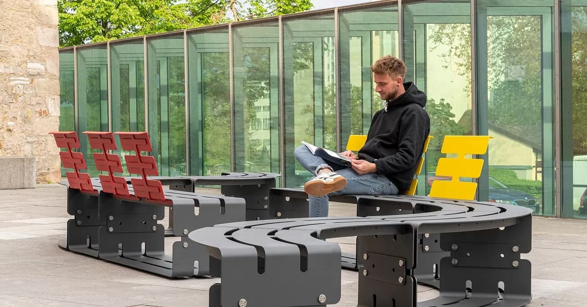 Linesca, the infinite modular bench